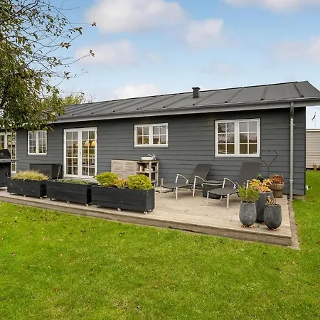 Prázdninový dům 3 Bedroom Cozy In *