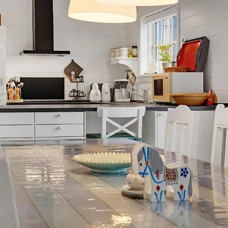 3 Bedroom Cozy In בית נופש בוגנזה