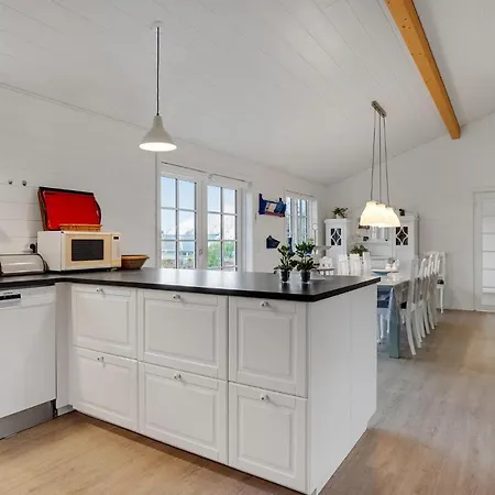 3 Bedroom Cozy In * בוגנזה