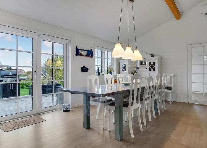 Prázdninový dům 3 Bedroom Cozy In