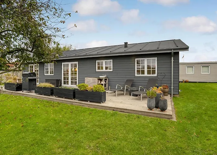 Prázdninový dům 3 Bedroom Cozy In *