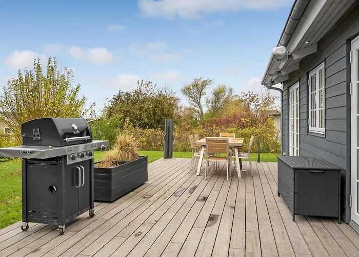 Prázdninový dům 3 Bedroom Cozy In *